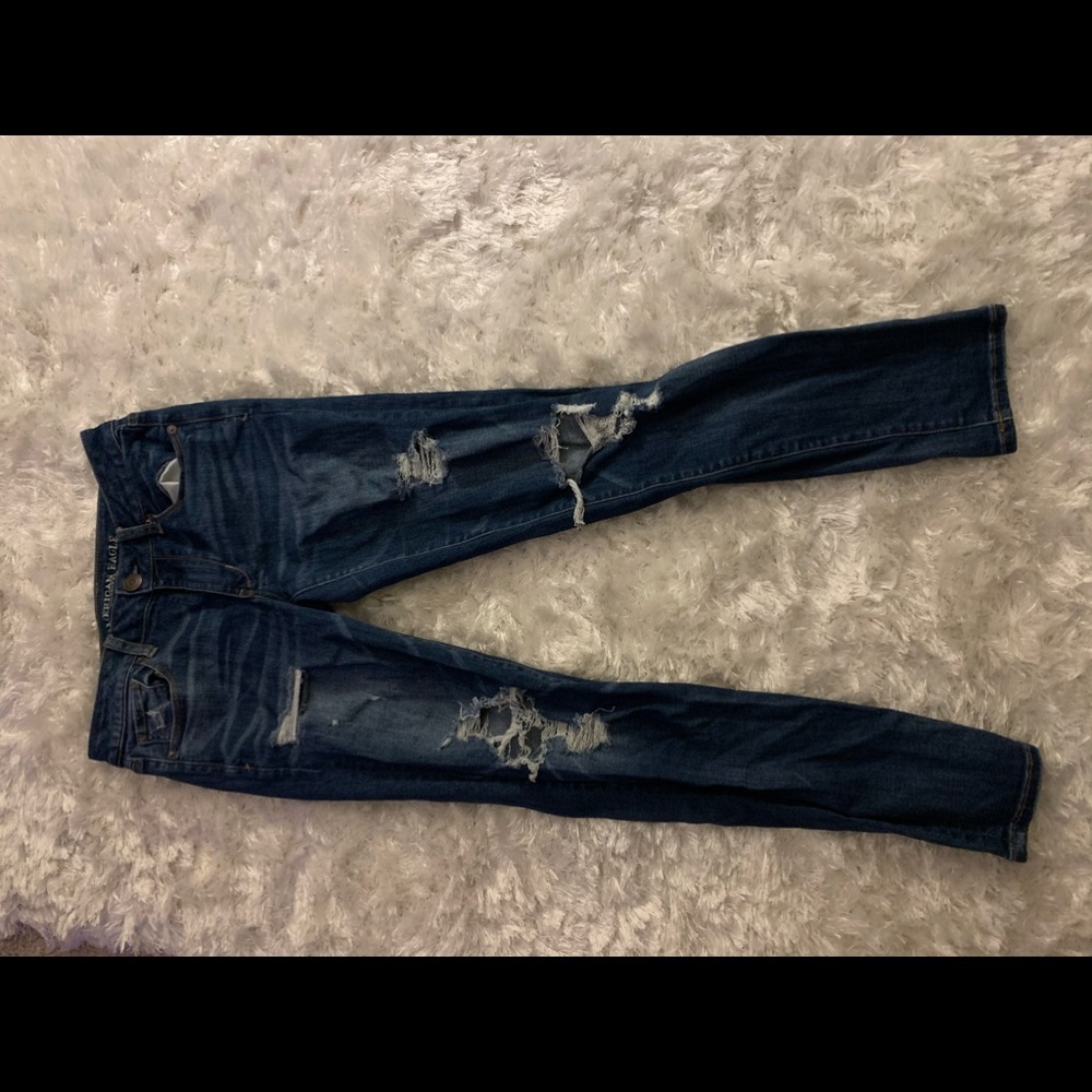 Low wasted ripped jeans